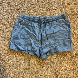 Universal Thread shorts size XL great condition